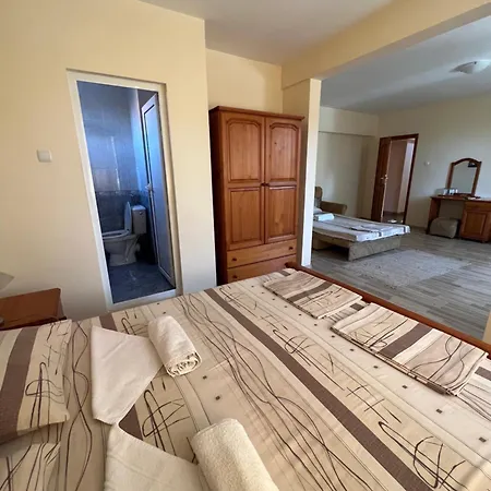 Guest house семеен авалон 3*