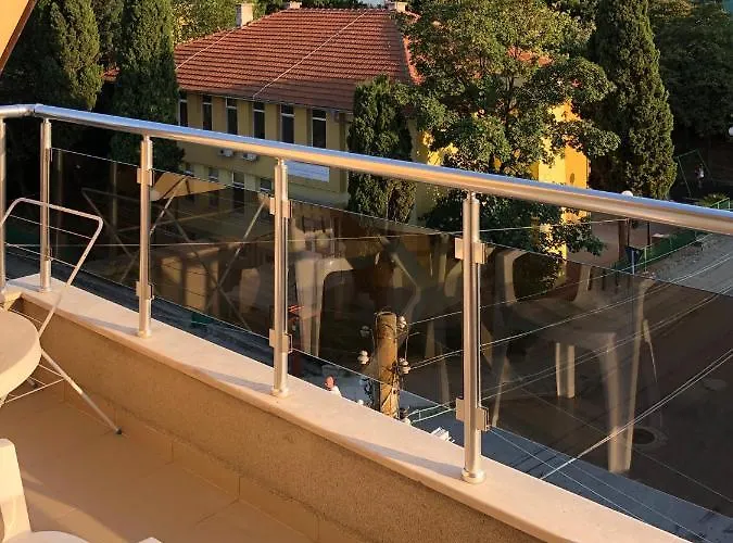 Casa de hóspedes семеен авалон